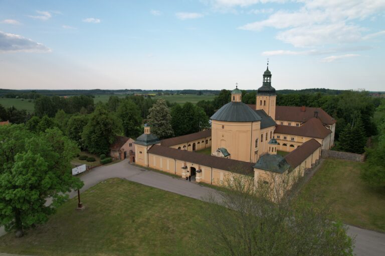 Sanktuarium w Stoczku Klasztornym