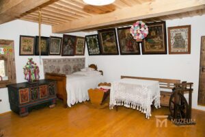 Muzeum Dwór w Dołędze