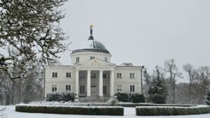 Pałac w Lubostroniu