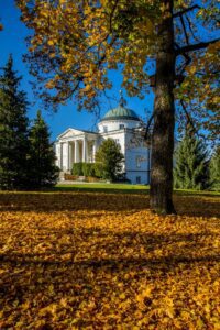 Pałac w Lubostroniu