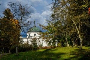 Pałac w Lubostroniu
