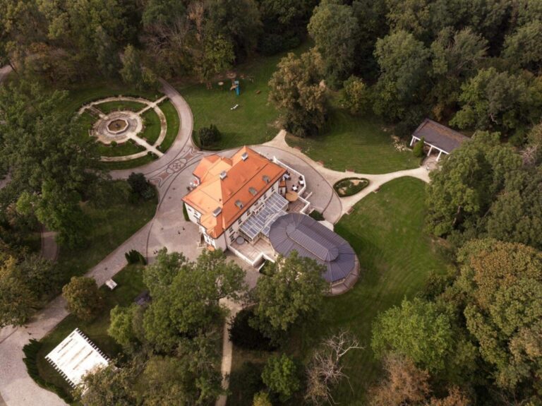 Pałac w Tłokini Kościelnej