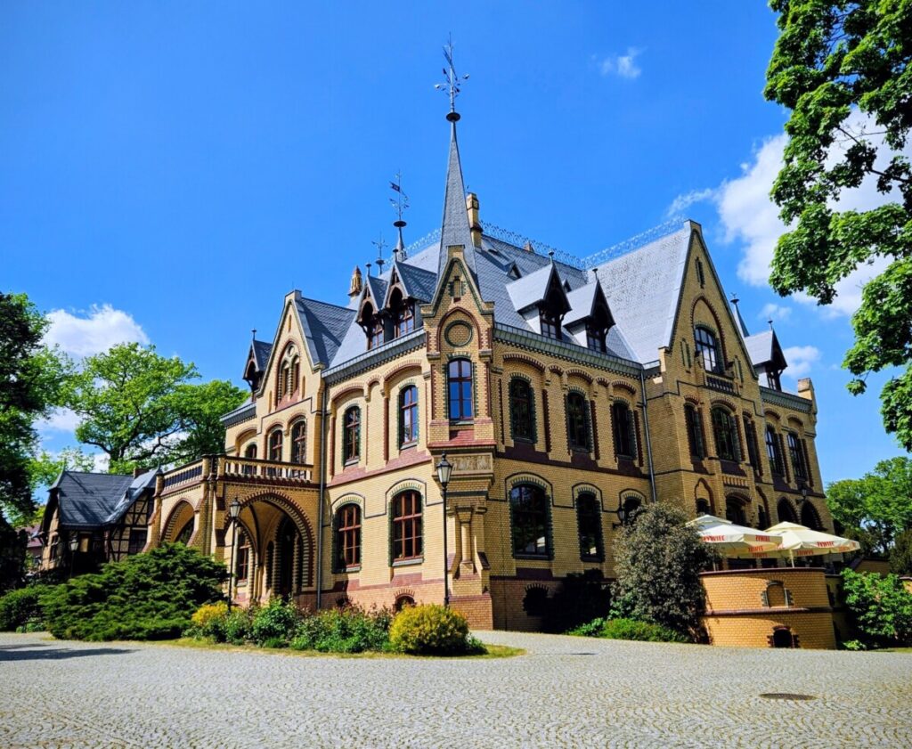 Pałac w Większycach