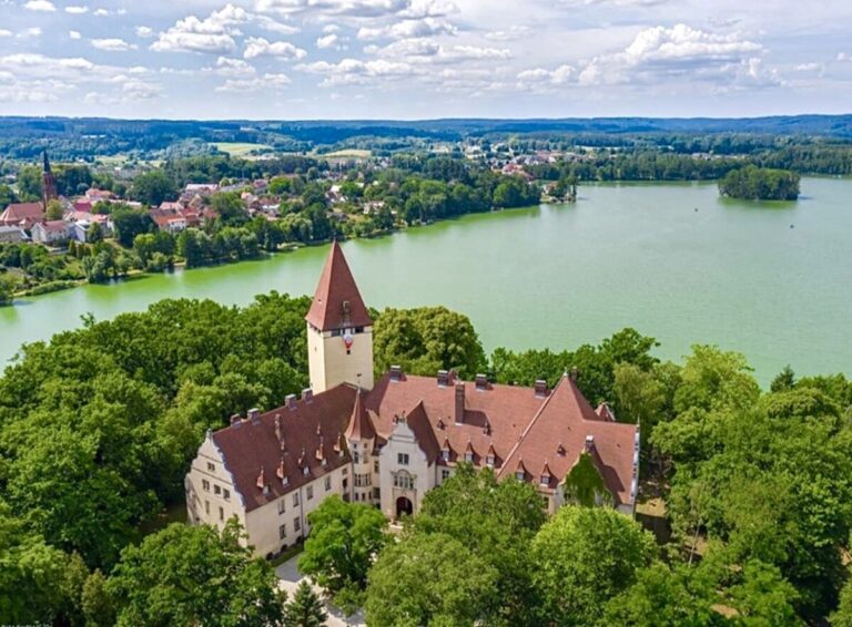 Zamek Książąt Lubomirskich w Lubniewicach