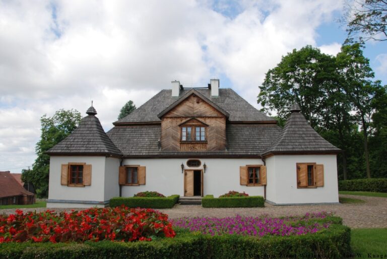 Muzeum Wnętrz Dworskich w Ożarowie
