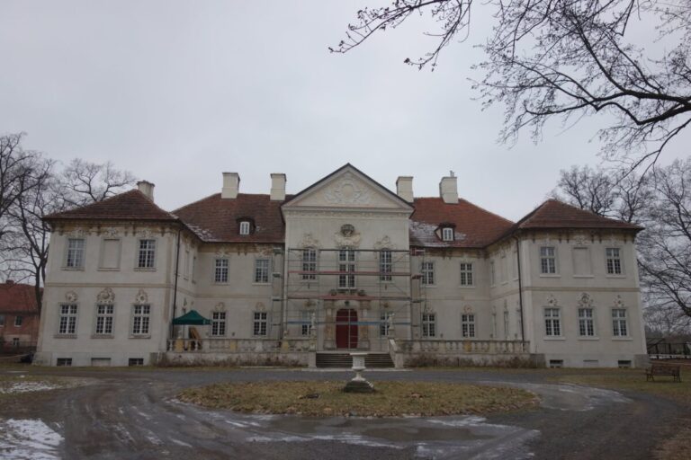 Pałac w Bojadłach