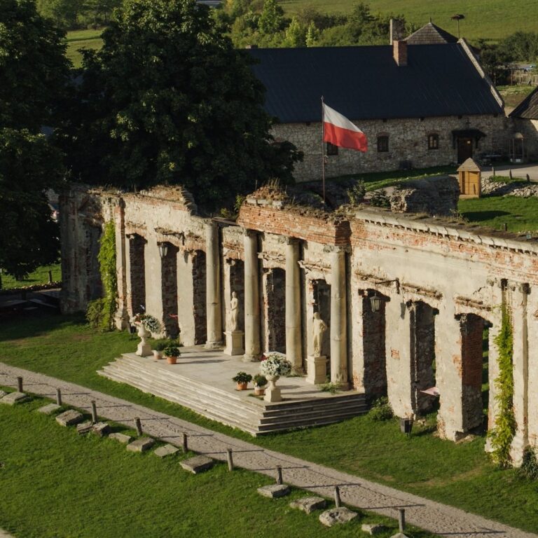 Zamek Rycerski w Sobkowie
