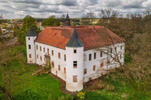 Zamek w Chobieni