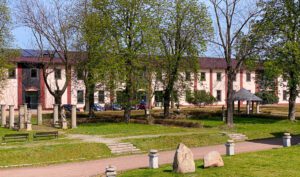 Zamek w Starych Tarnowicach