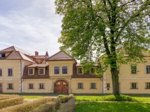 Zamek w Starych Tarnowicach