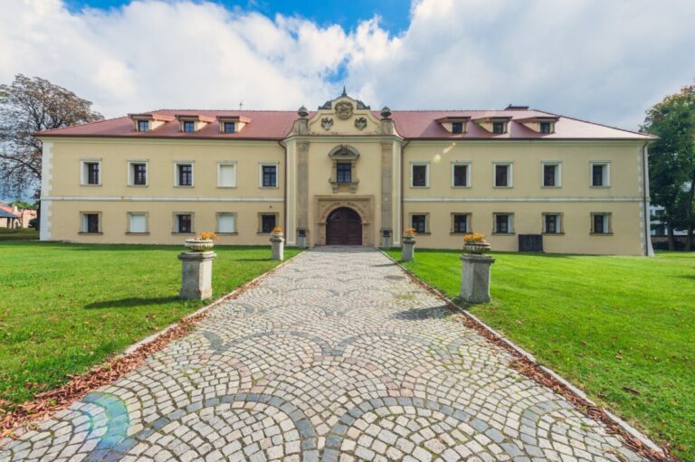 Zamek w Starych Tarnowicach