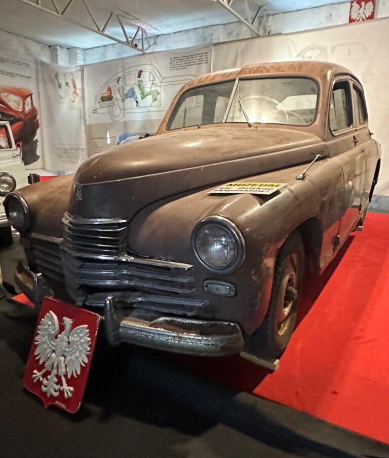 Muzeum Motoryzacji i Techniki w Otrębusach