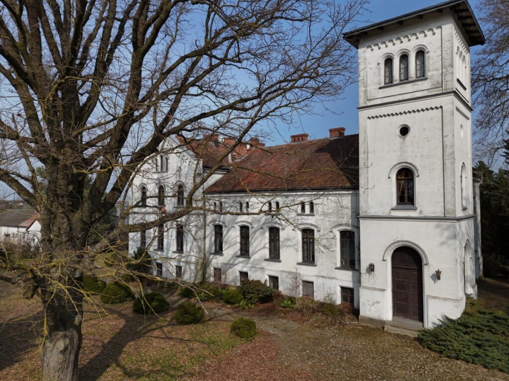 Pałac w Osiece