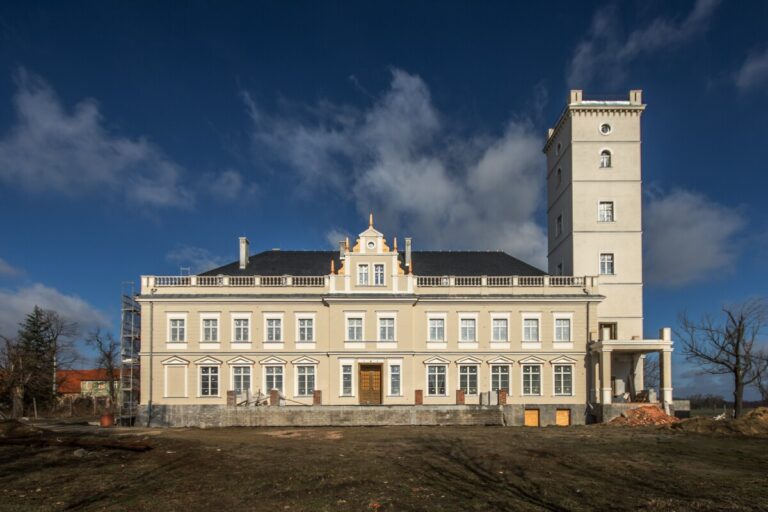 Pałac w Jarząbkowicach