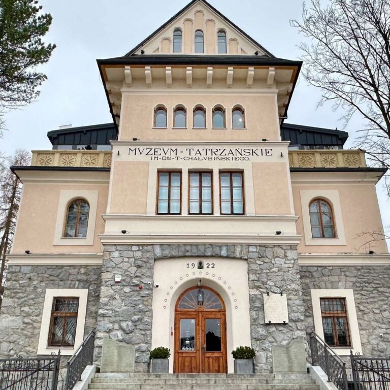 Gmach Główny Muzeum Tatrzańskiego